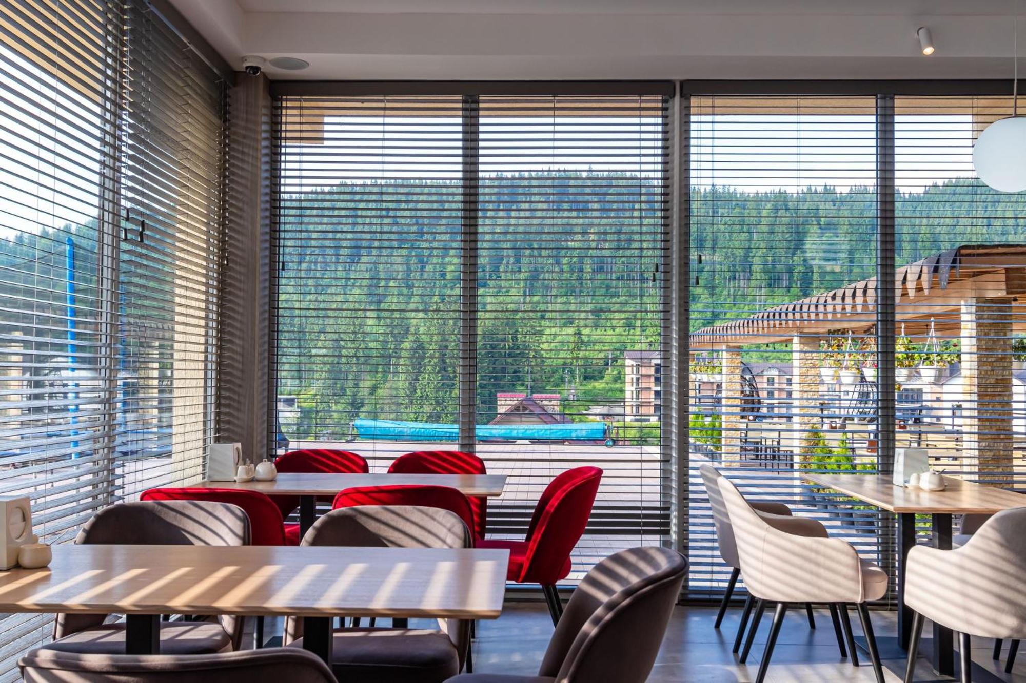 Gold Palace Wellness & Spa Bukovel Exteriör bild