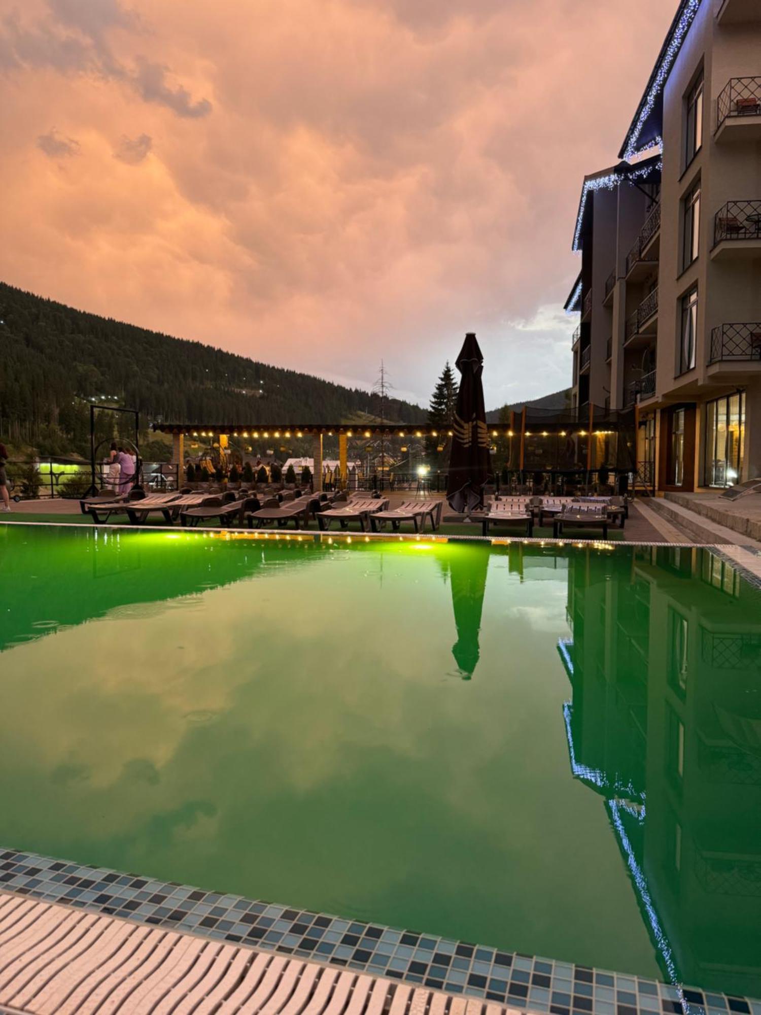 Gold Palace Wellness & Spa Bukovel Exteriör bild