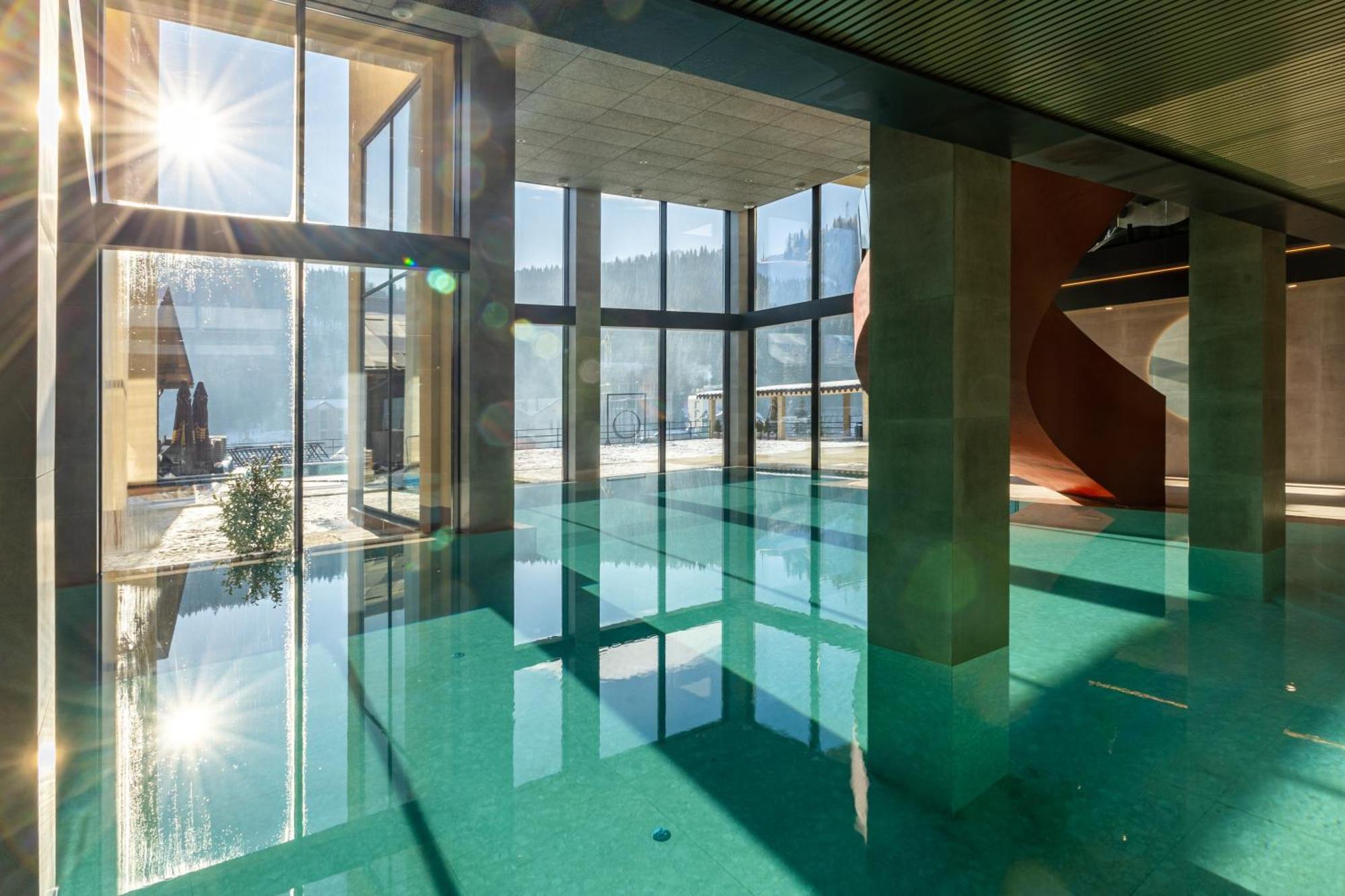 Gold Palace Wellness & Spa Bukovel Exteriör bild